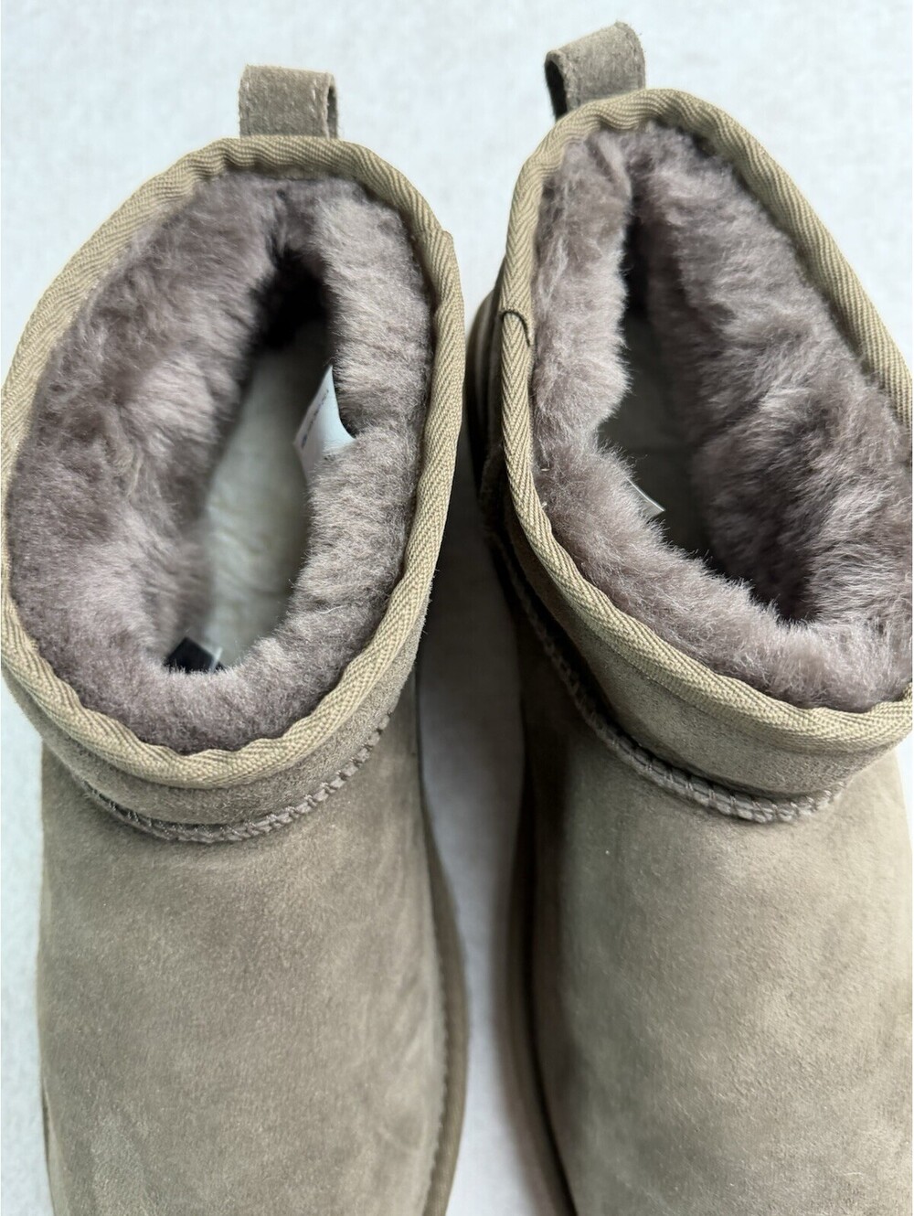 UGG Women's Classic Mini Boot Brown Shearling Ankle Bootie Size 11 EU 44 NWOB - Picture 3 of 11